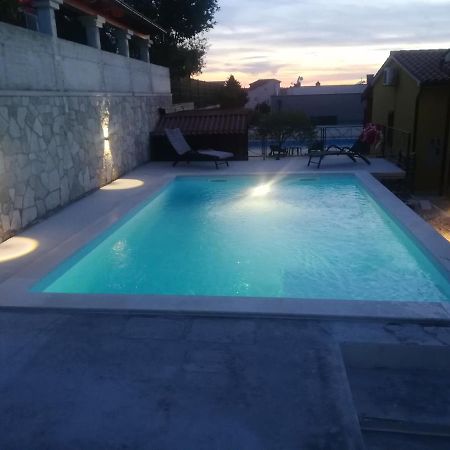 Kamenjak Volme, Cousy House With Pool 班约勒 外观 照片