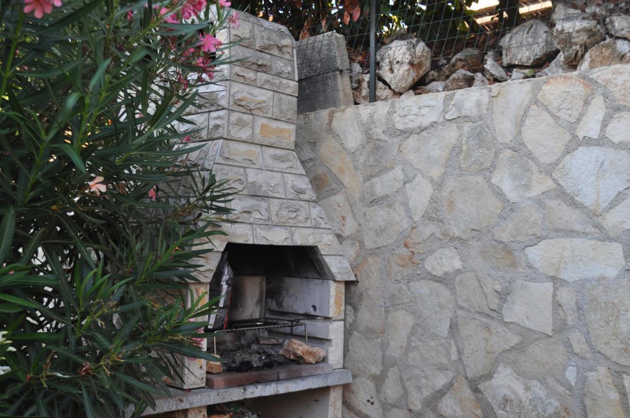Kamenjak Volme, Cousy House With Pool 班约勒 外观 照片